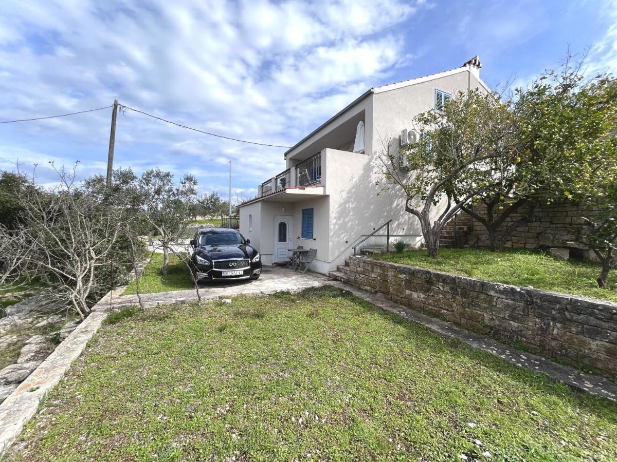 Leut Appartement Nečujam Buitenkant foto